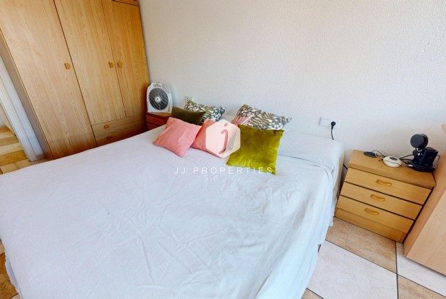 Z drugiej ręki - Mieszkanie w bloku -
Torrevieja - Puerto Deportivo Marina Salinas