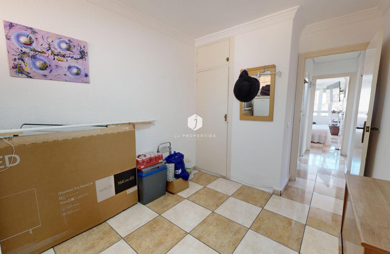 Z drugiej ręki - Mieszkanie w bloku -
Torrevieja - Puerto Deportivo Marina Salinas