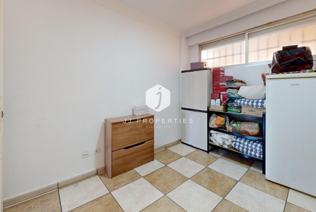 Z drugiej ręki - Mieszkanie w bloku -
Torrevieja - Puerto Deportivo Marina Salinas