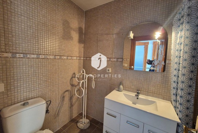 Z drugiej ręki - Szalet -
Torrevieja - Los Balcones