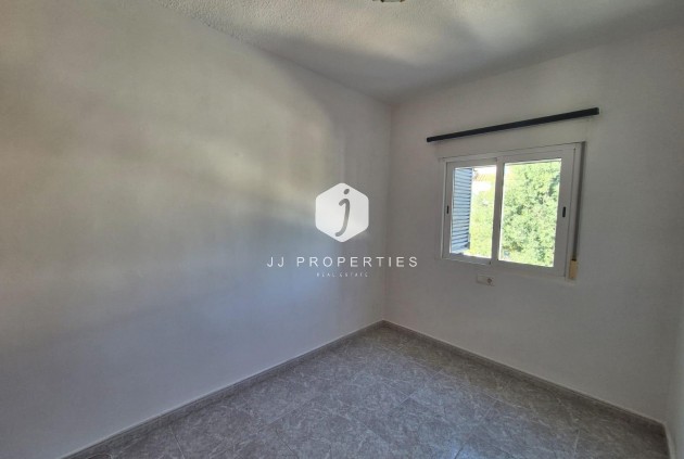 Z drugiej ręki - Szalet -
Torrevieja - Los Balcones