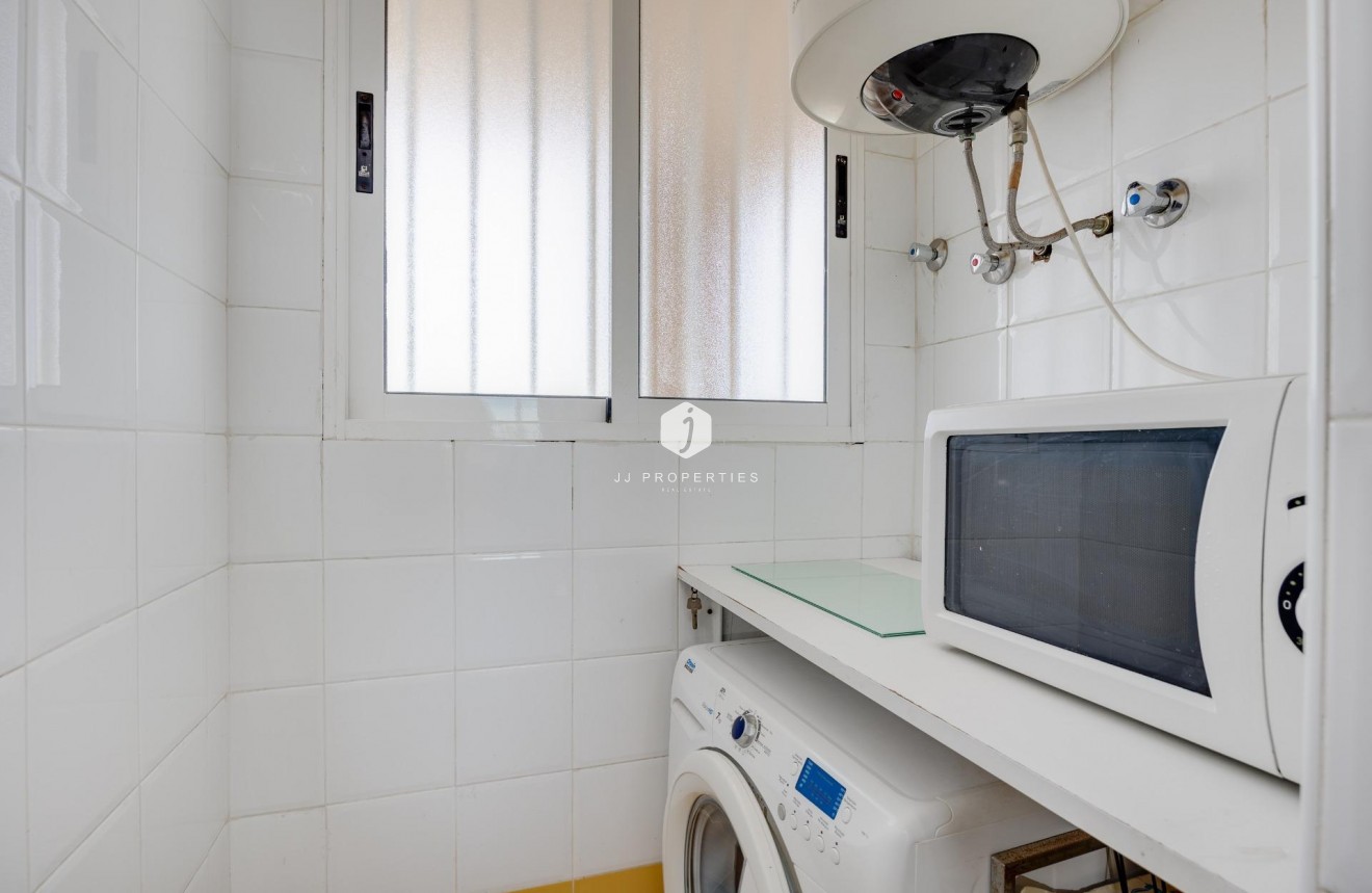 Z drugiej ręki - Mieszkanie w bloku -
Torrevieja - La veleta