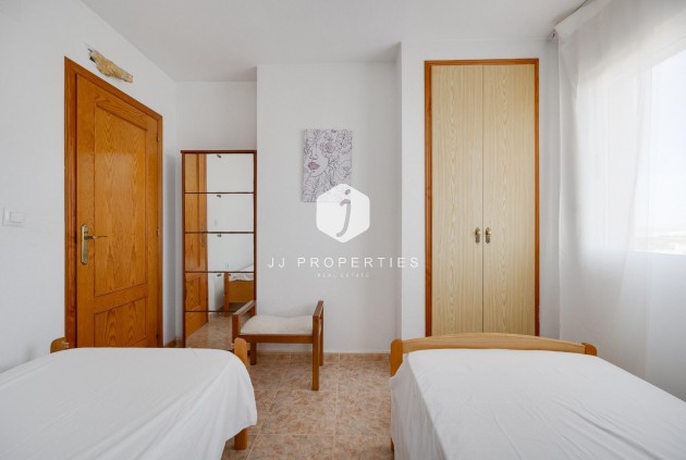 Z drugiej ręki - Mieszkanie w bloku -
Torrevieja - La veleta