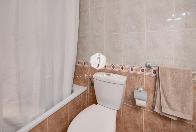 Z drugiej ręki - Mieszkanie w bloku -
Torrevieja - La veleta