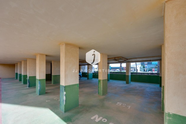 Z drugiej ręki - Mieszkanie w bloku -
Torrevieja - La veleta