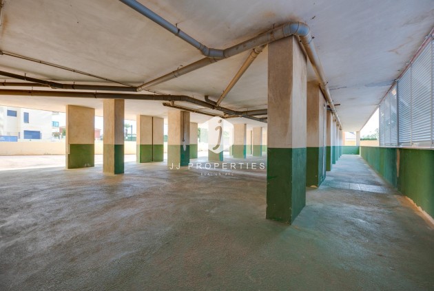 Z drugiej ręki - Mieszkanie w bloku -
Torrevieja - La veleta