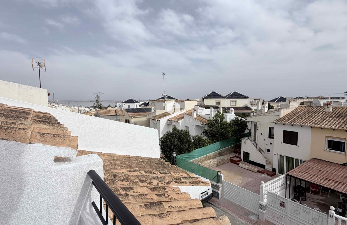 Z drugiej ręki - Szalet -
Torrevieja - Costa Blanca