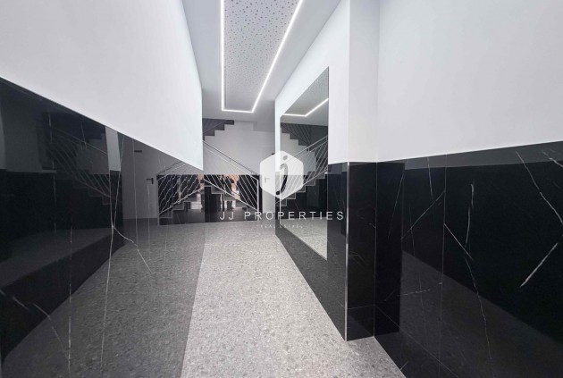 Z drugiej ręki - Mieszkanie w bloku -
Torrevieja - Costa Blanca