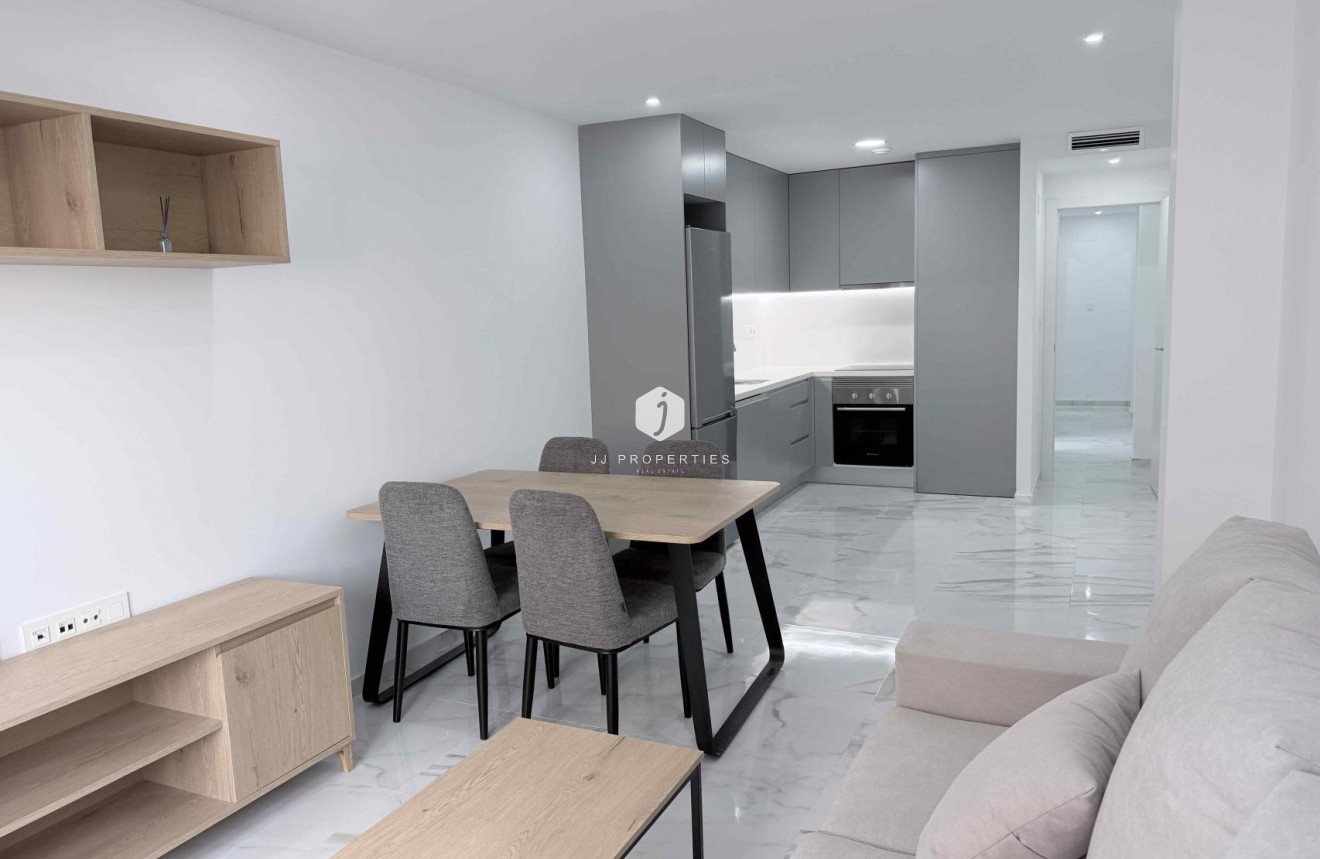 Z drugiej ręki - Mieszkanie w bloku -
Torrevieja - Costa Blanca