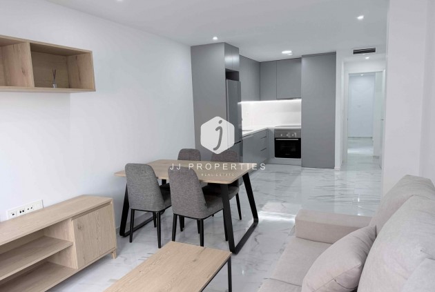 Z drugiej ręki - Mieszkanie w bloku -
Torrevieja - Costa Blanca