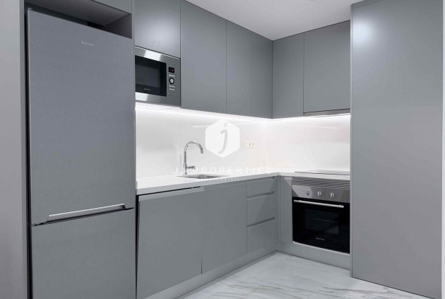 Z drugiej ręki - Mieszkanie w bloku -
Torrevieja - Costa Blanca