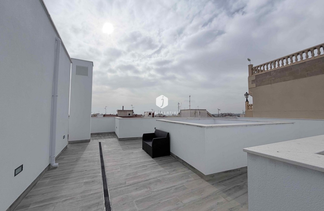 Z drugiej ręki - Mieszkanie w bloku -
Torrevieja - Costa Blanca