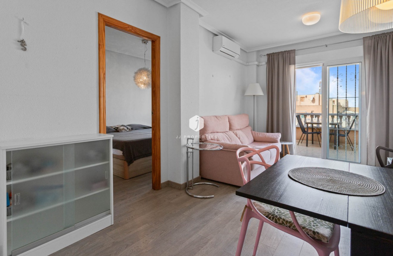 Z drugiej ręki - Mieszkanie w bloku -
Torrevieja - Costa Blanca