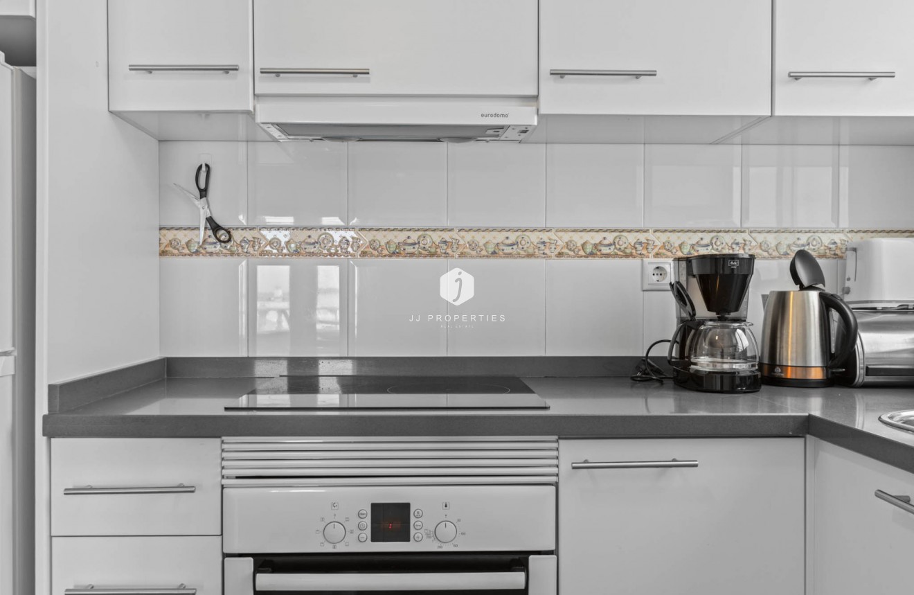 Z drugiej ręki - Mieszkanie w bloku -
Torrevieja - Costa Blanca