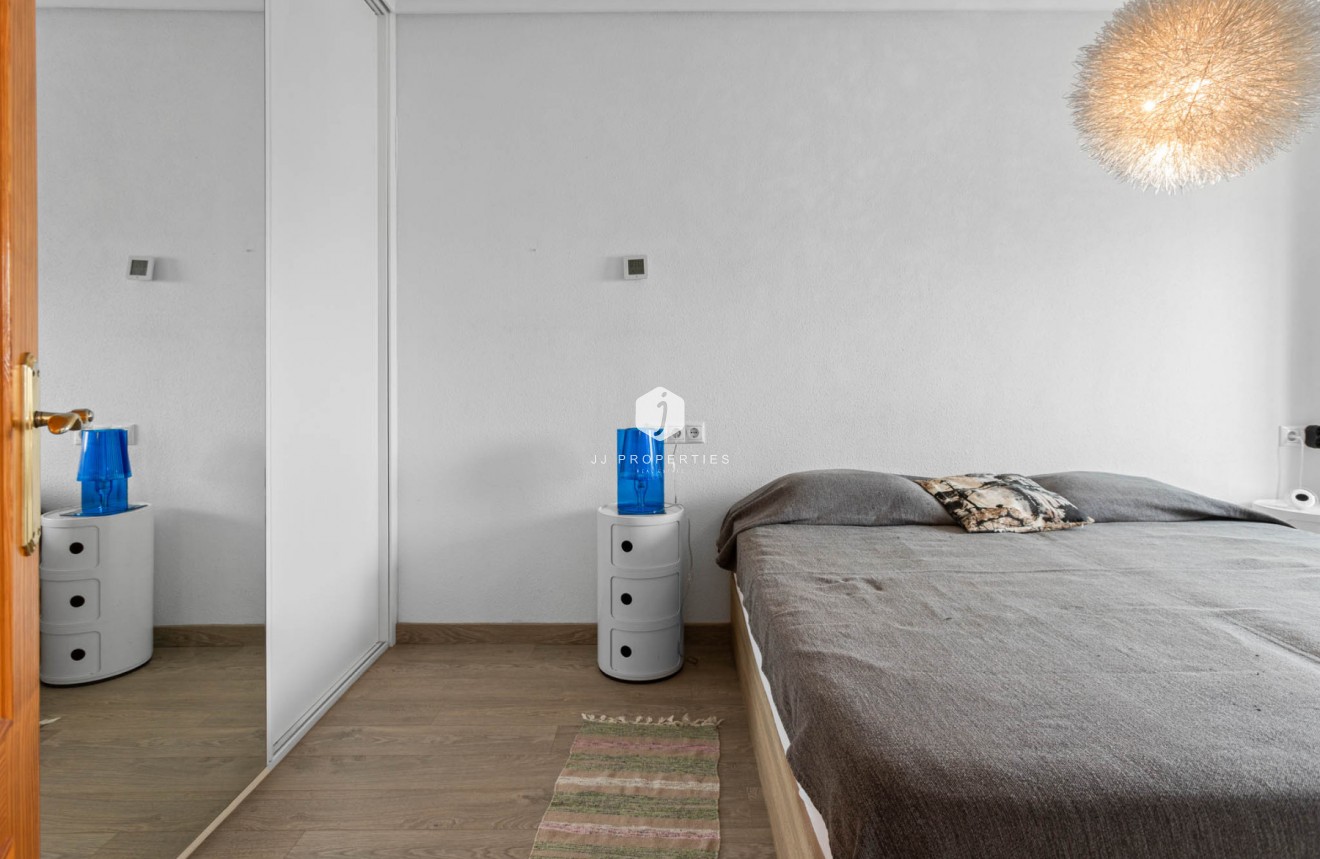 Z drugiej ręki - Mieszkanie w bloku -
Torrevieja - Costa Blanca