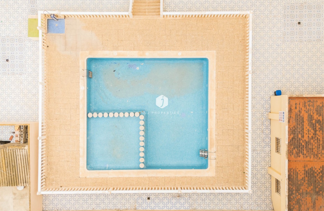 Z drugiej ręki - Mieszkanie w bloku -
Torrevieja - Costa Blanca