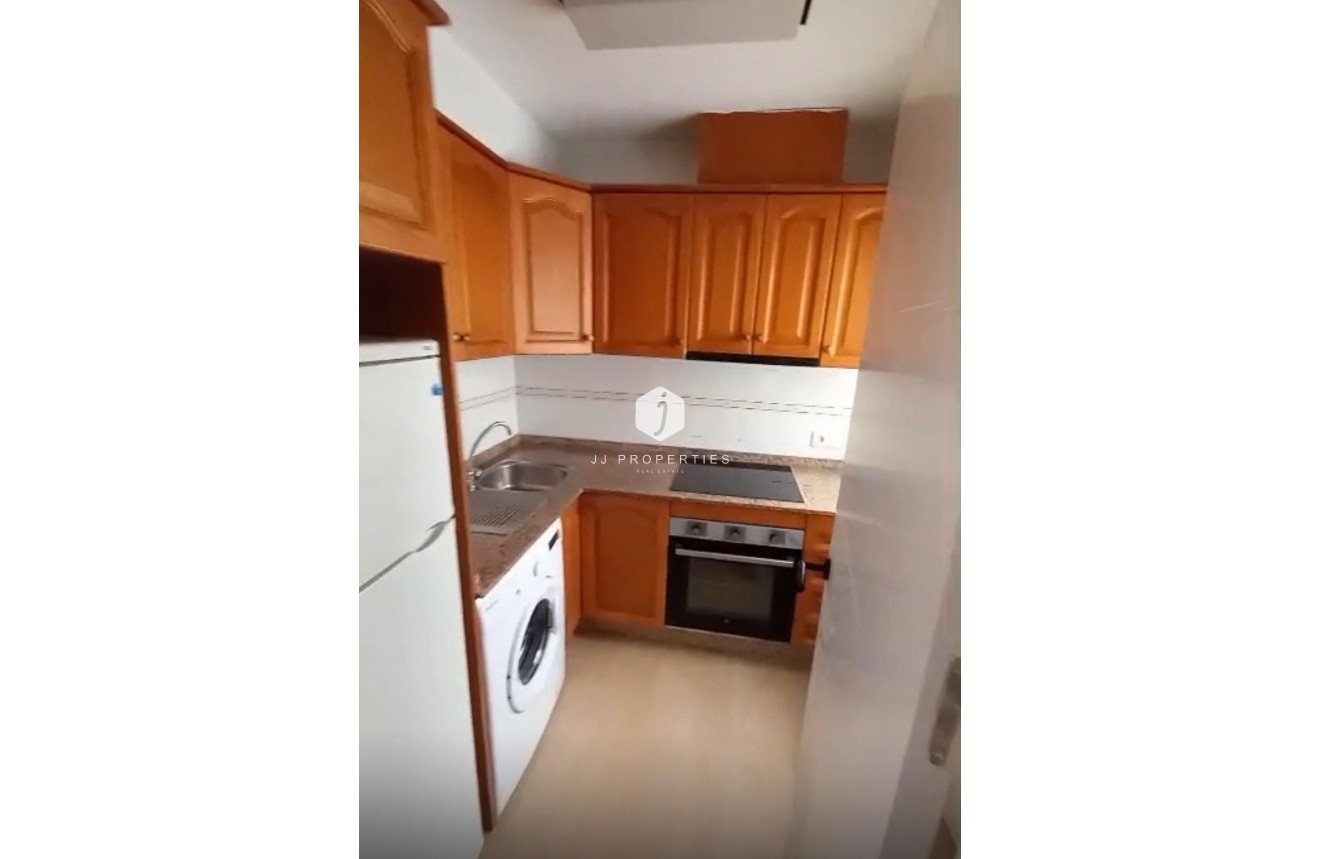 Z drugiej ręki - Mieszkanie w bloku -
Guardamar del Segura - Guardamar Playa