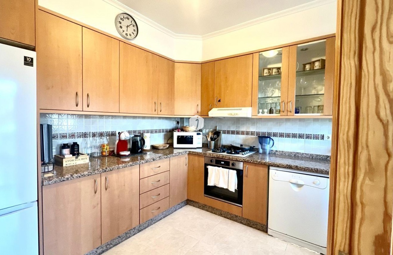 Z drugiej ręki - Villa -
Bigastro - Comunidad Valenciana