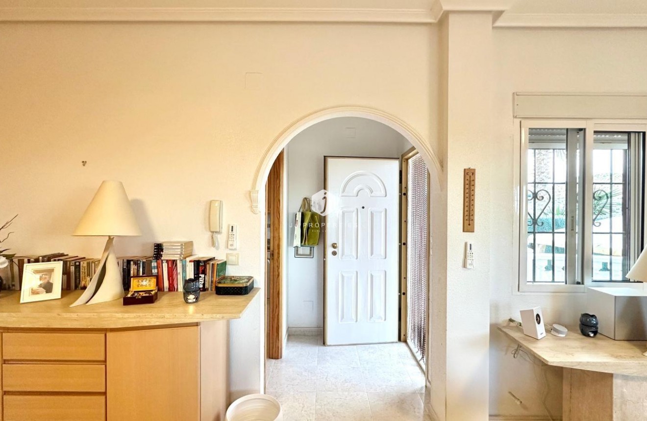 Z drugiej ręki - Villa -
Bigastro - Comunidad Valenciana