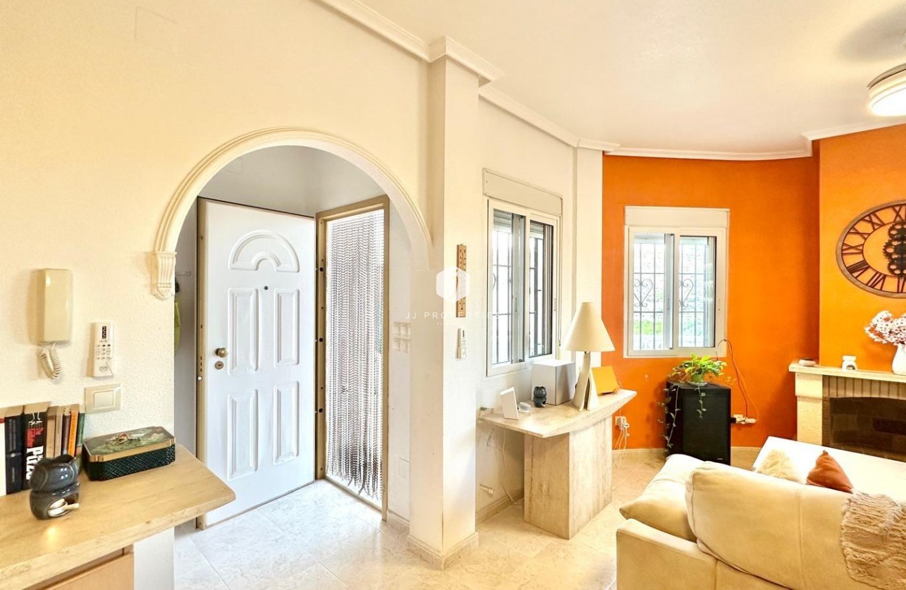 Z drugiej ręki - Villa -
Bigastro - Comunidad Valenciana