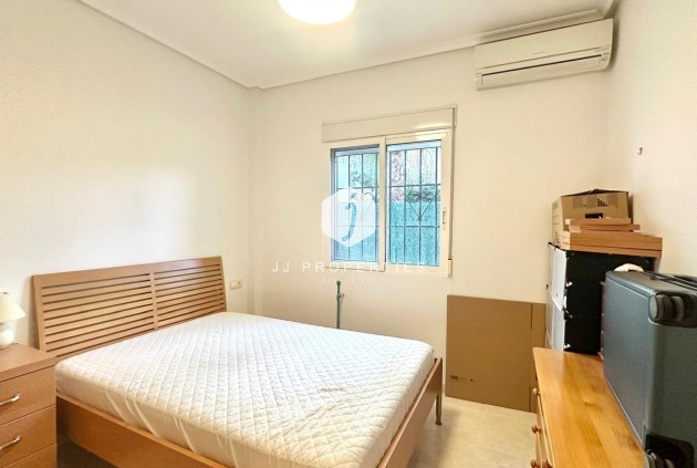 Z drugiej ręki - Villa -
Bigastro - Comunidad Valenciana