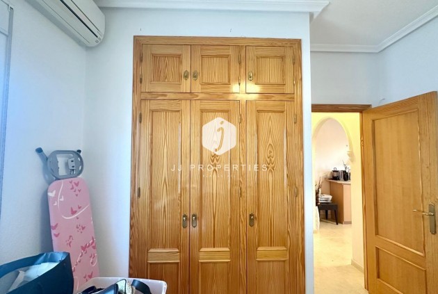 Z drugiej ręki - Villa -
Bigastro - Comunidad Valenciana