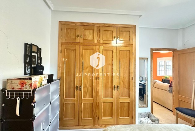 Z drugiej ręki - Villa -
Bigastro - Comunidad Valenciana