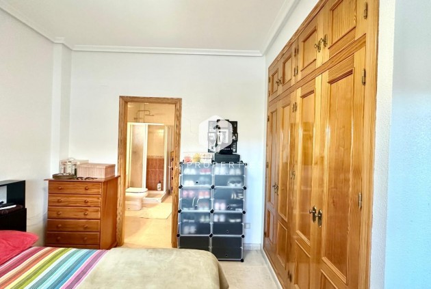 Z drugiej ręki - Villa -
Bigastro - Comunidad Valenciana