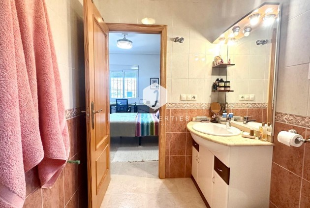 Z drugiej ręki - Villa -
Bigastro - Comunidad Valenciana