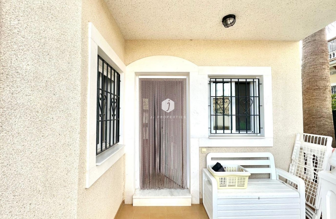 Z drugiej ręki - Villa -
Bigastro - Comunidad Valenciana