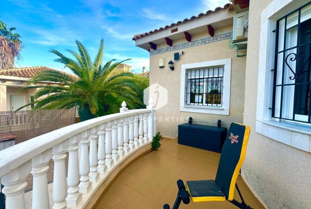 Z drugiej ręki - Villa -
Bigastro - Comunidad Valenciana