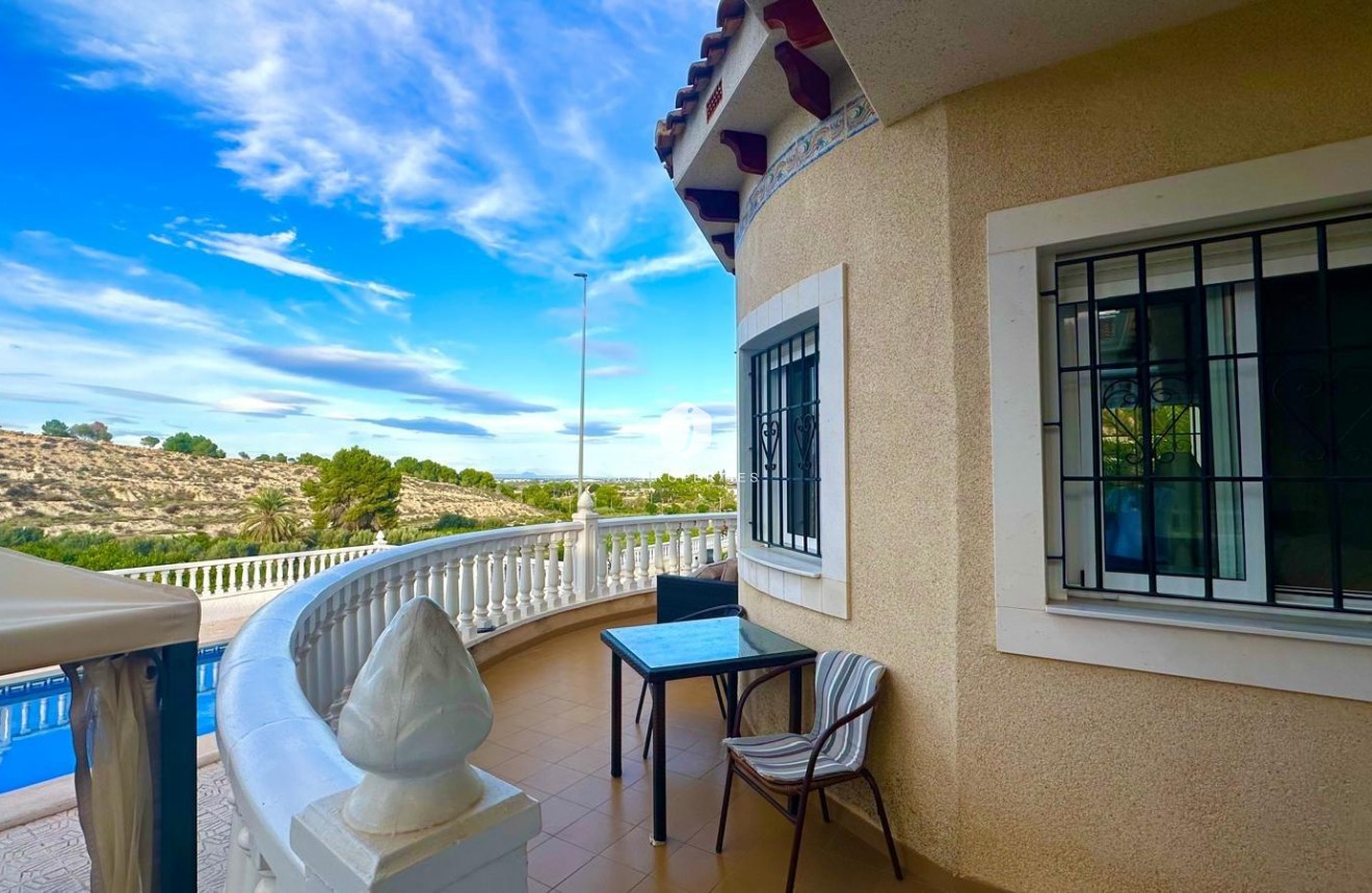 Z drugiej ręki - Villa -
Bigastro - Comunidad Valenciana