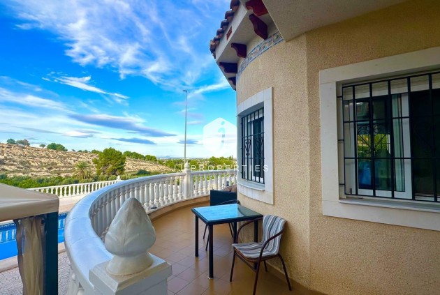 Z drugiej ręki - Villa -
Bigastro - Comunidad Valenciana