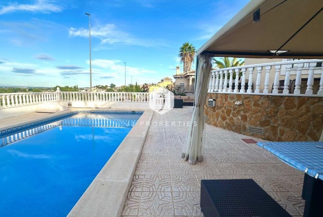 Z drugiej ręki - Villa -
Bigastro - Comunidad Valenciana