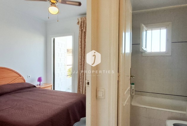 Z drugiej ręki - Mieszkanie w bloku -
Torrevieja - Aguas Nuevas 2