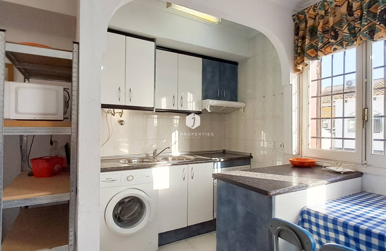 Z drugiej ręki - Mieszkanie w bloku -
Torrevieja - Aguas Nuevas 2