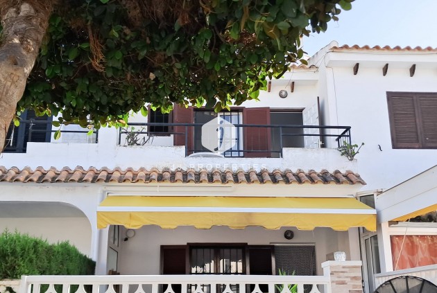 Z drugiej ręki - Mieszkanie w bloku -
Torrevieja - Aguas Nuevas 2