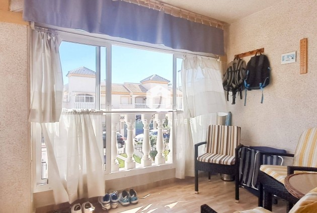 Z drugiej ręki - Mieszkanie w bloku -
Torrevieja - Parque Acuático - Sector 25