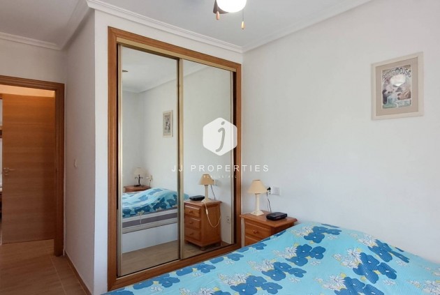 Z drugiej ręki - Mieszkanie w bloku -
Torrevieja - Parque Acuático - Sector 25