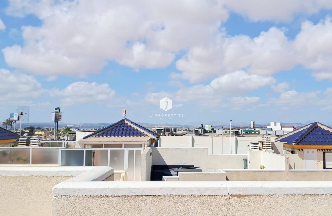 Z drugiej ręki - Mieszkanie w bloku -
Torrevieja - Parque Acuático - Sector 25