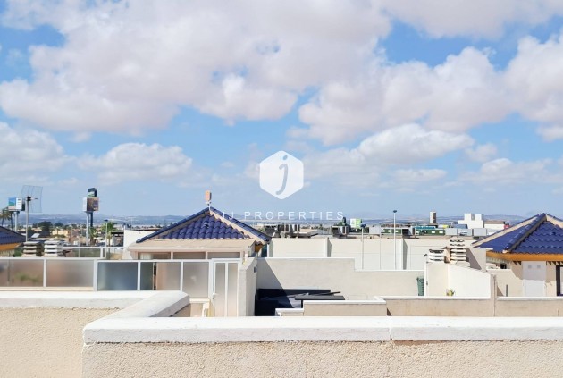 Z drugiej ręki - Mieszkanie w bloku -
Torrevieja - Parque Acuático - Sector 25