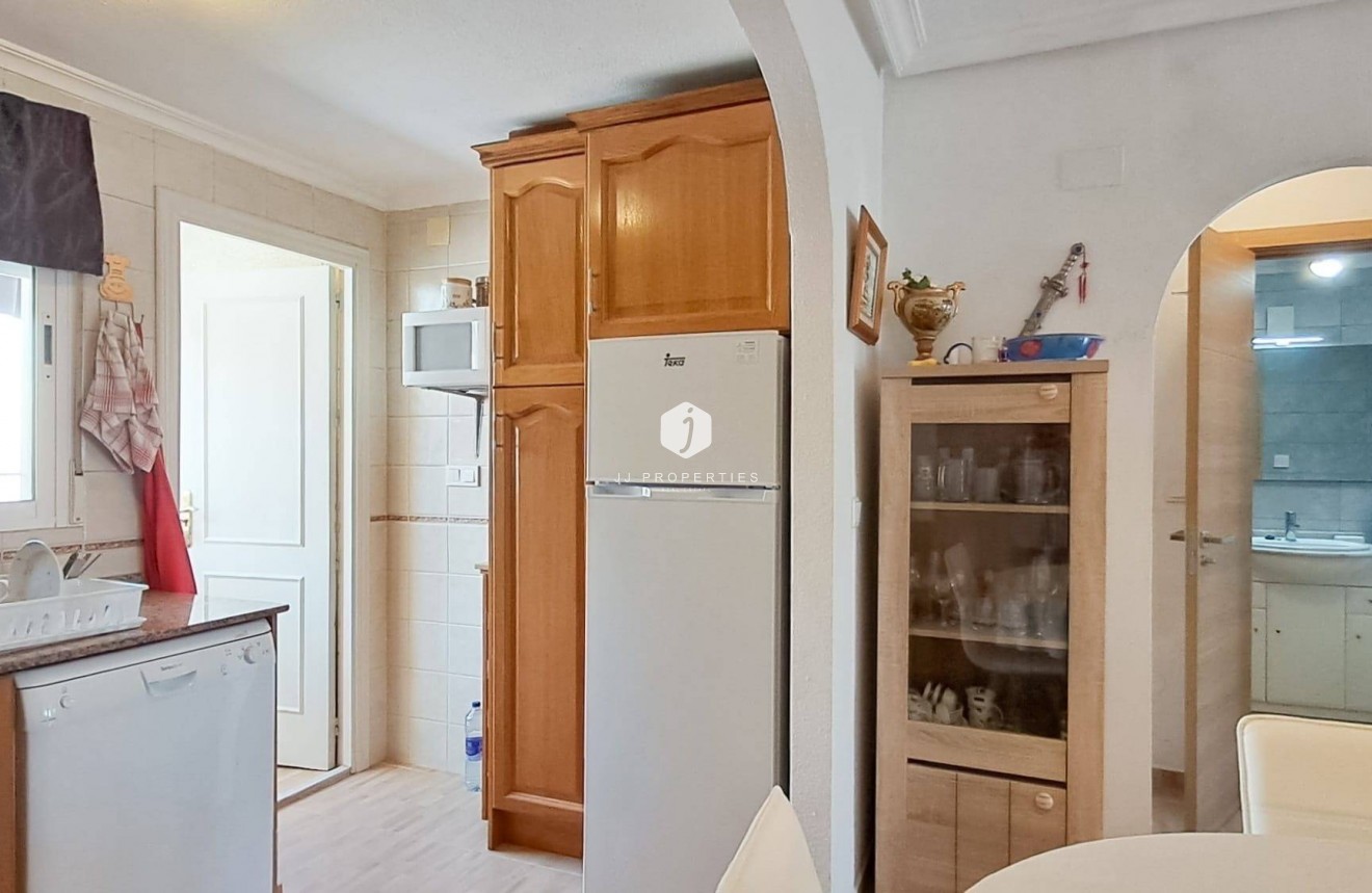 Z drugiej ręki - Mieszkanie w bloku -
Torrevieja - Parque Acuático - Sector 25