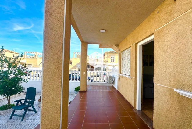 Z drugiej ręki - Bungalow -
Torrevieja - Playa de los Locos