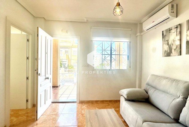 Z drugiej ręki - Bungalow -
Torrevieja - Playa de los Locos