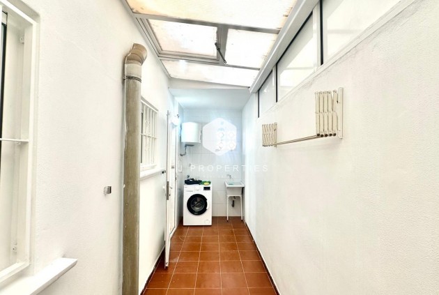 Z drugiej ręki - Bungalow -
Torrevieja - Playa de los Locos