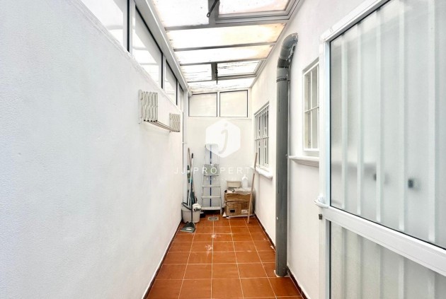 Z drugiej ręki - Bungalow -
Torrevieja - Playa de los Locos