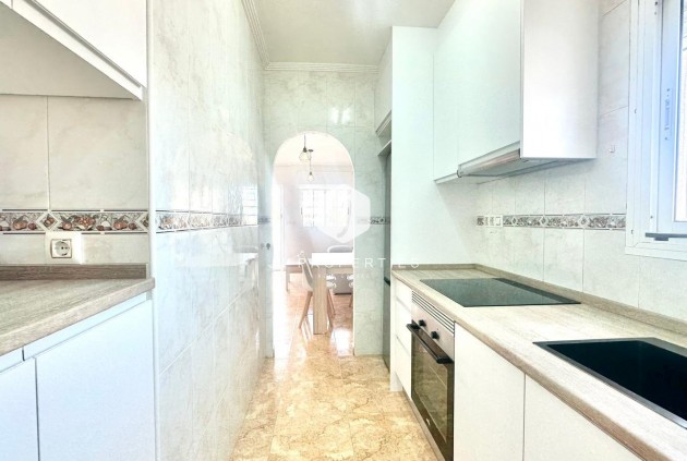 Z drugiej ręki - Bungalow -
Torrevieja - Playa de los Locos