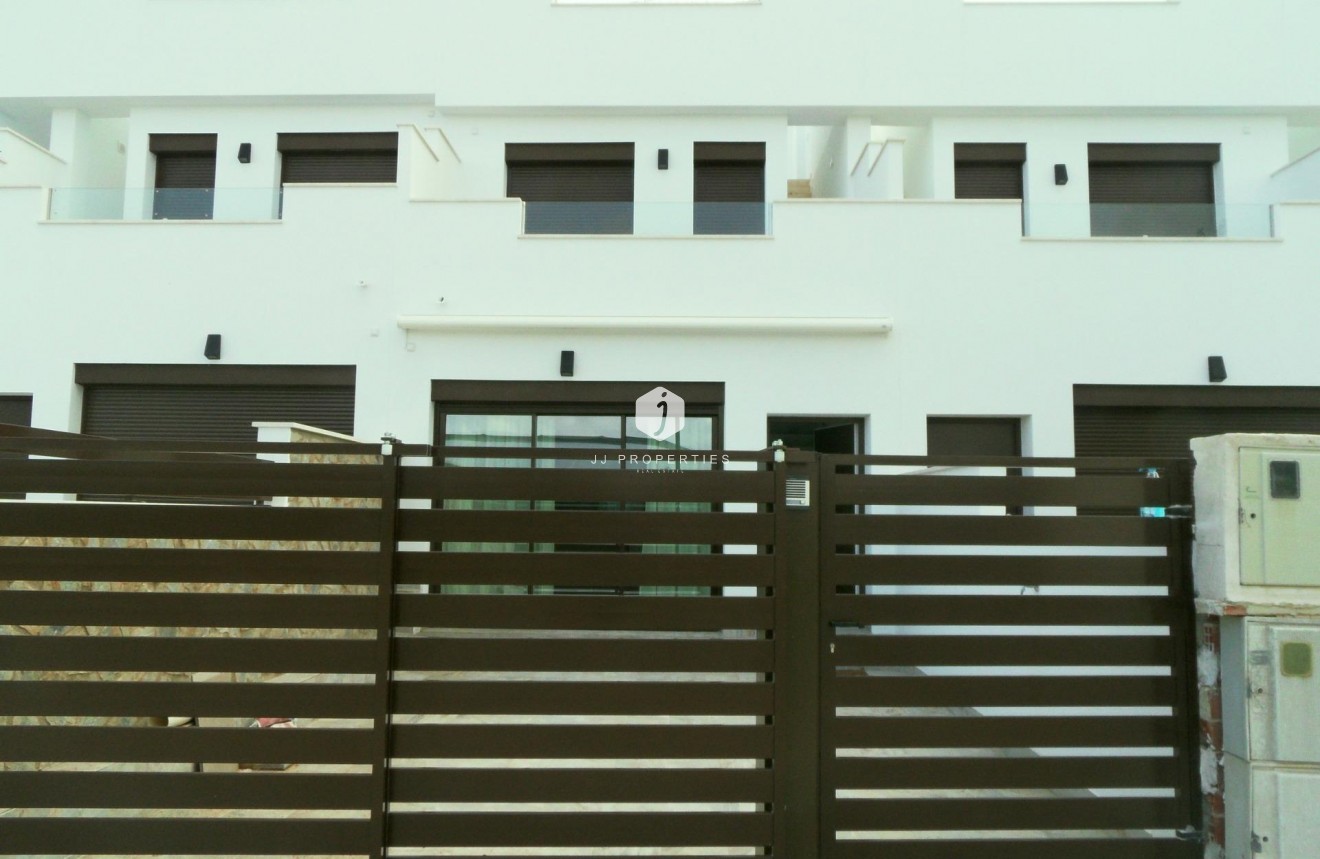 Nowy budynek - Szalet -
Pilar de la Horadada - El Pilar de la Horadada