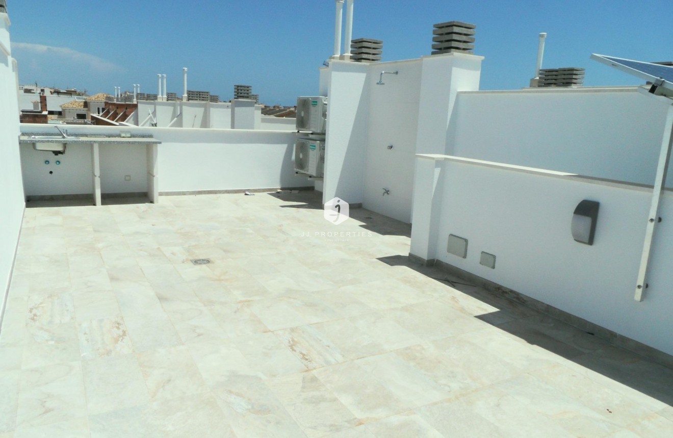 Nowy budynek - Szalet -
Pilar de la Horadada - El Pilar de la Horadada