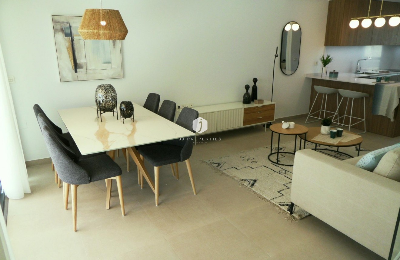 Nowy budynek - Szalet -
Pilar de la Horadada - El Pilar de la Horadada